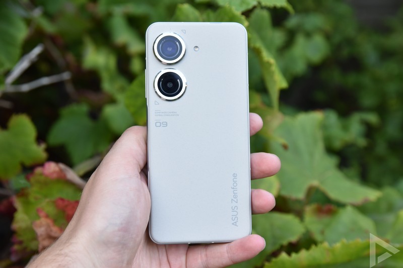 Asus Zenfone 9 achterkant