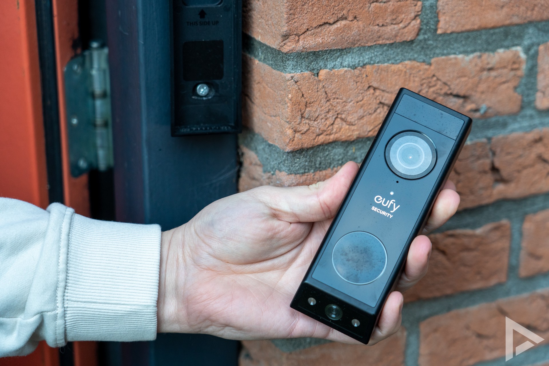 Eufy E340 design