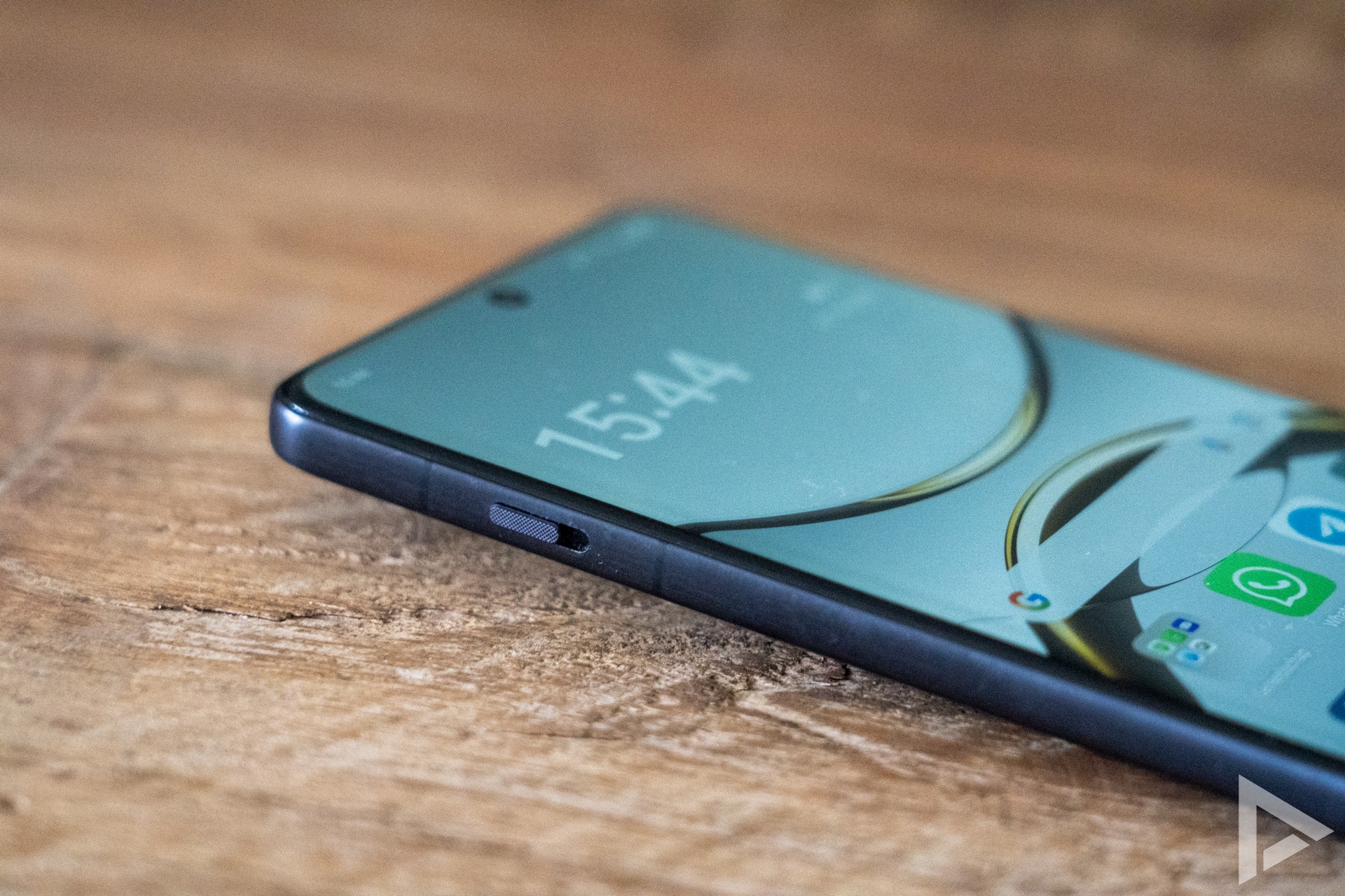 Oppo Find X8 Pro alert slider