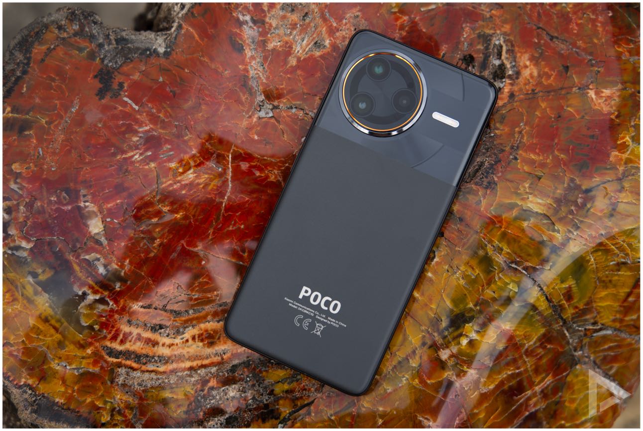 Poco F7 Ultra achterkant