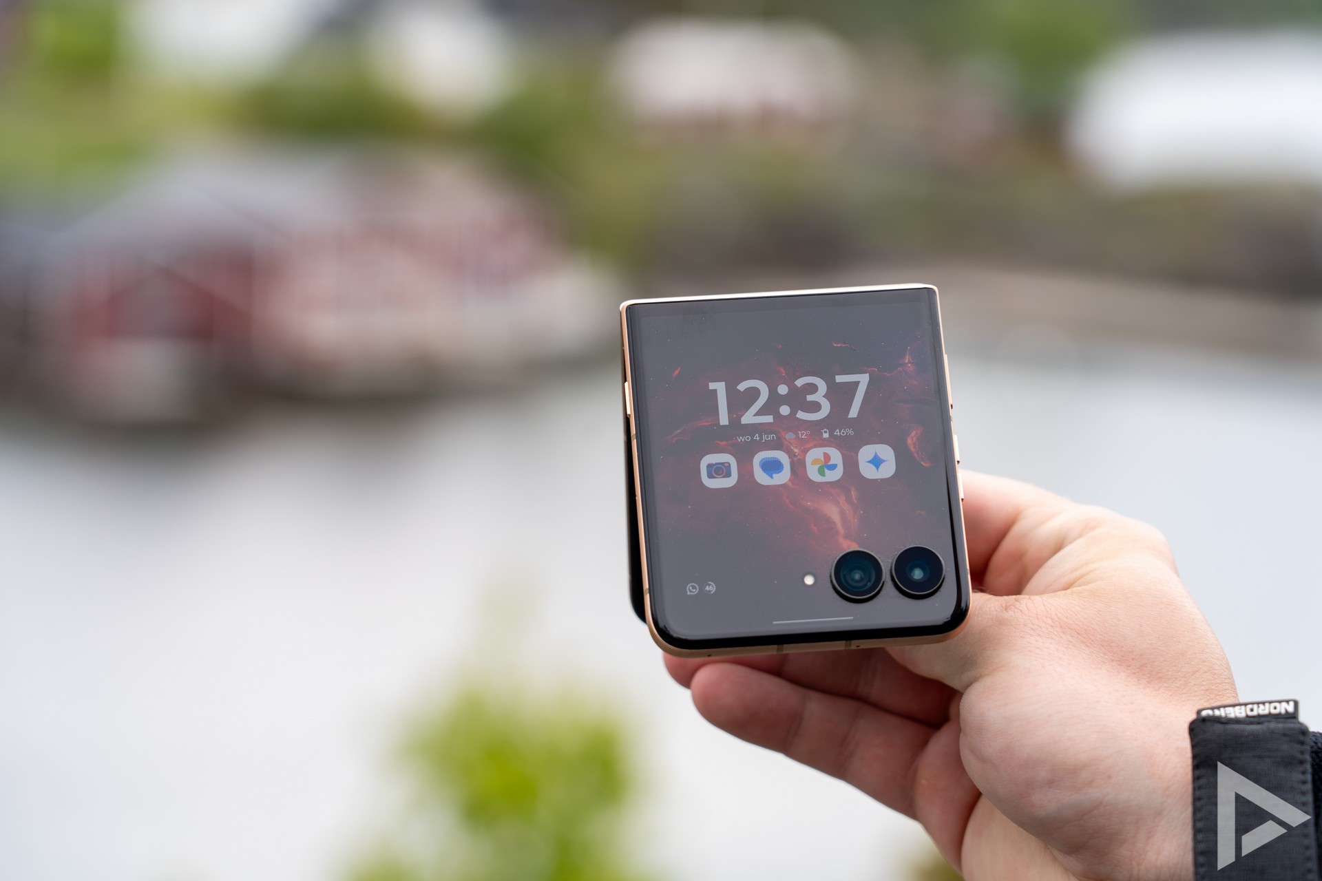 Motorola Razr 60 Ultra display