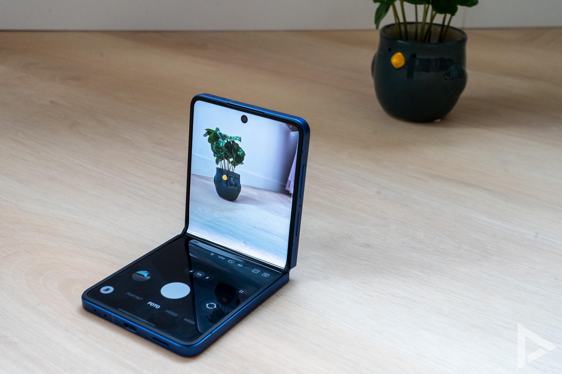 Samsung Galaxy Z Flip 7 camera