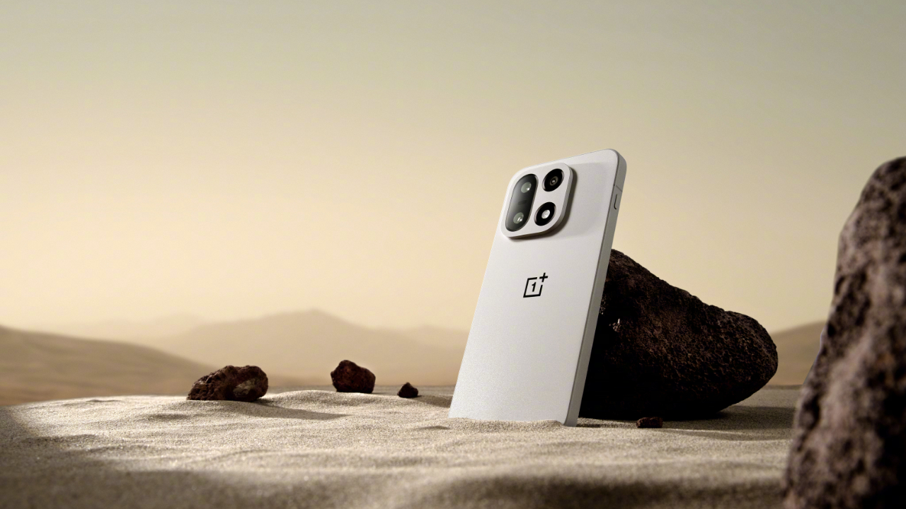 OnePlus 15 header
