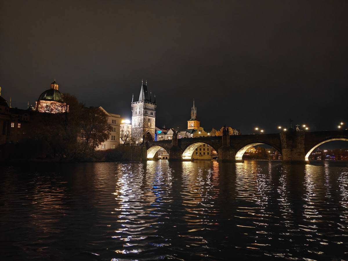 OnePlus 15 sample nacht