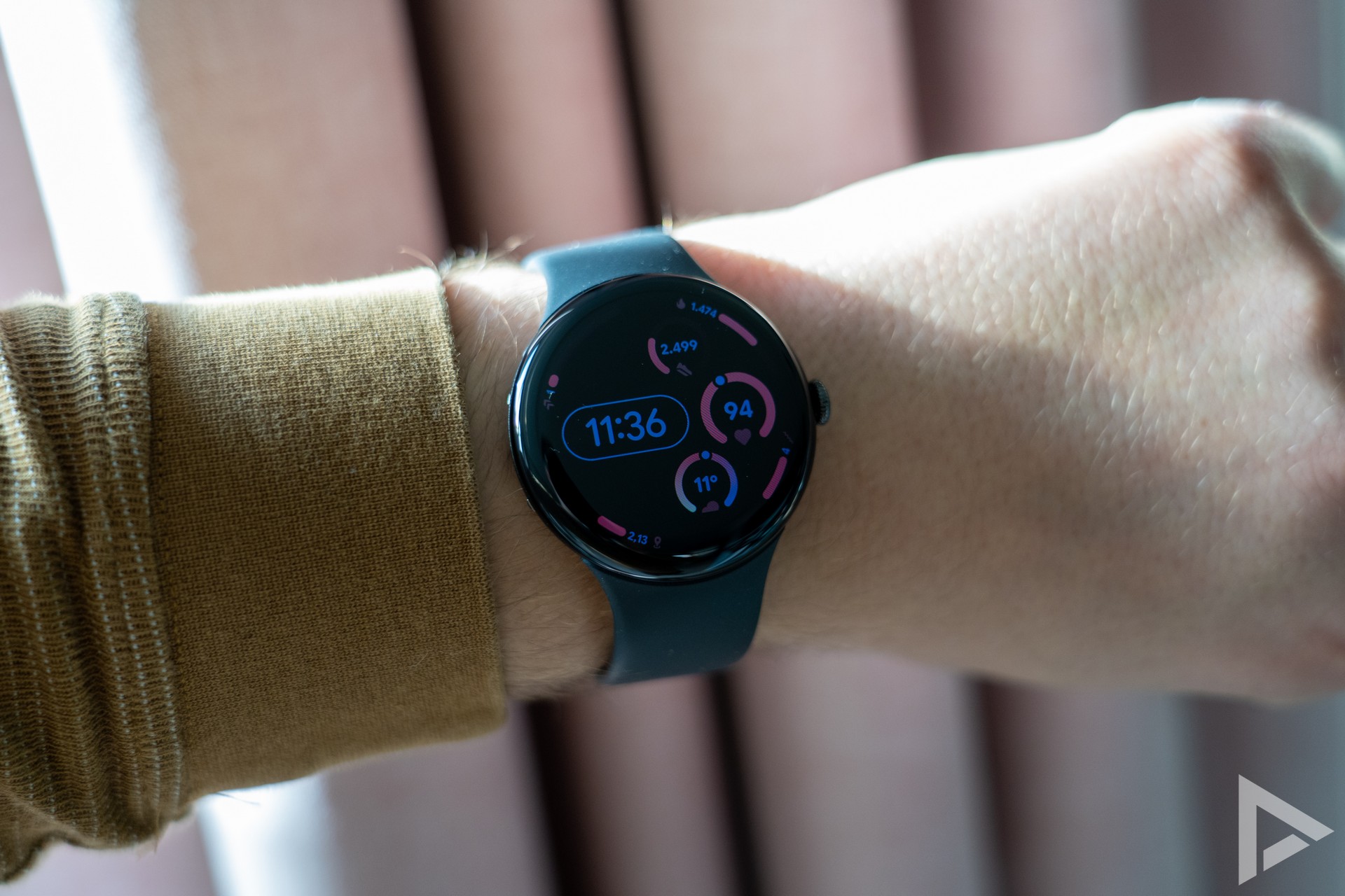 Google Pixel Watch 4 watch face