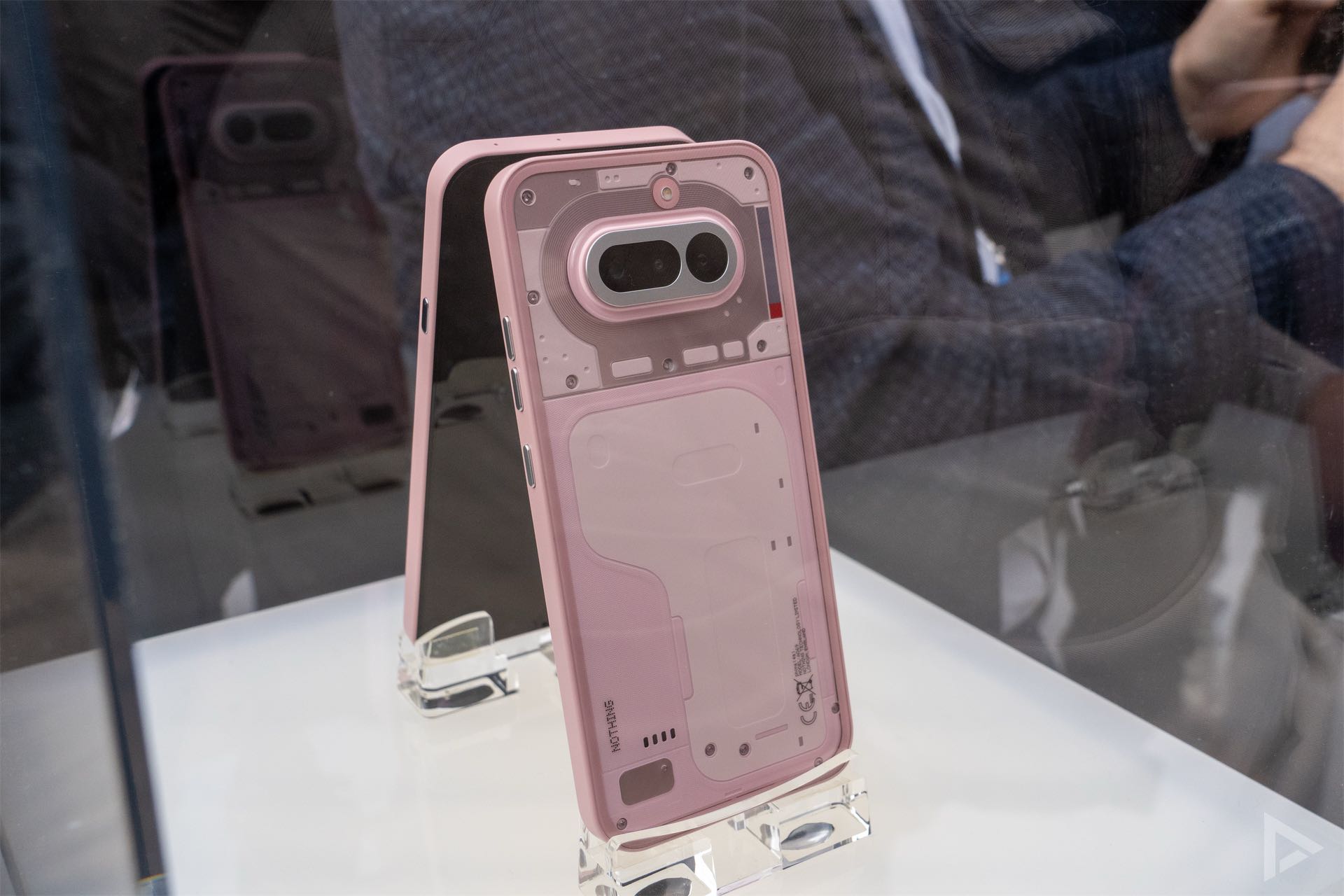 Nothing Phone (4a) roze